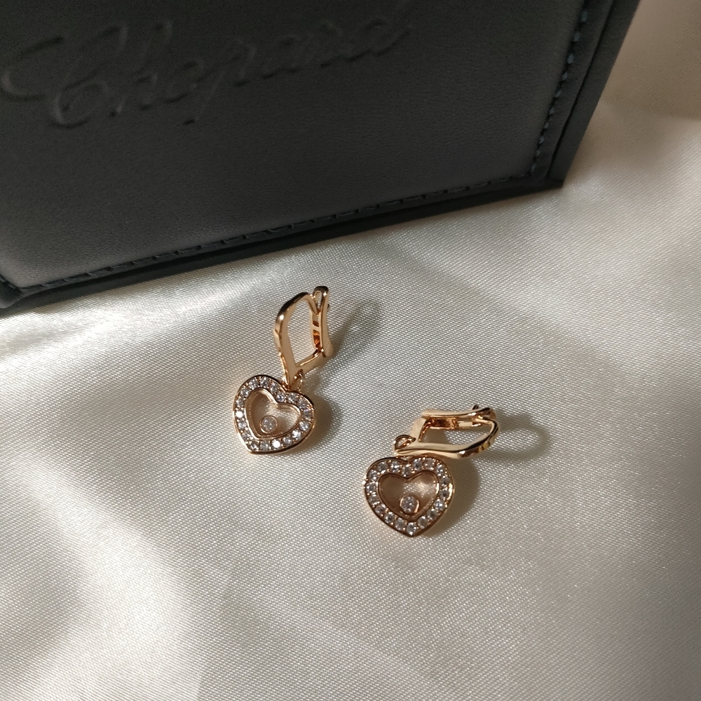 Chopard 18k Gold Heart Earrings - Picture 3 of 6